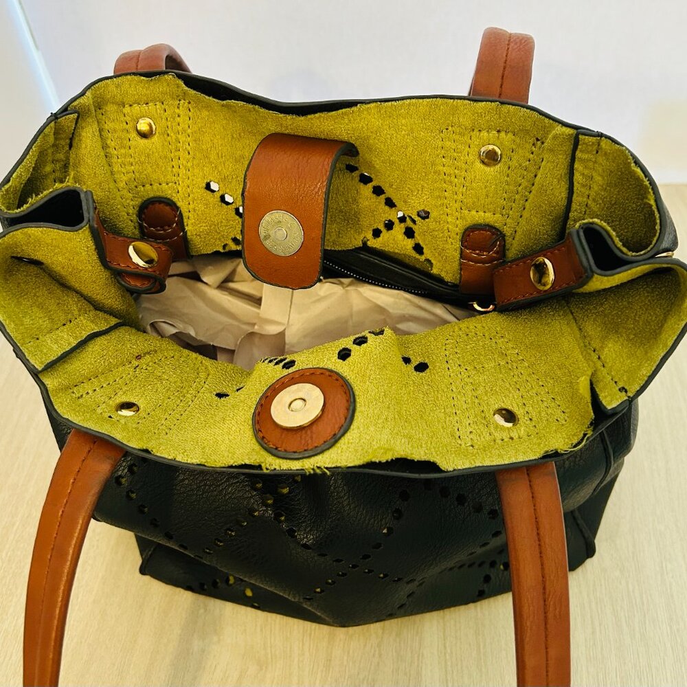 Liz Soto Black Tote Bag - Picture 5 of 7